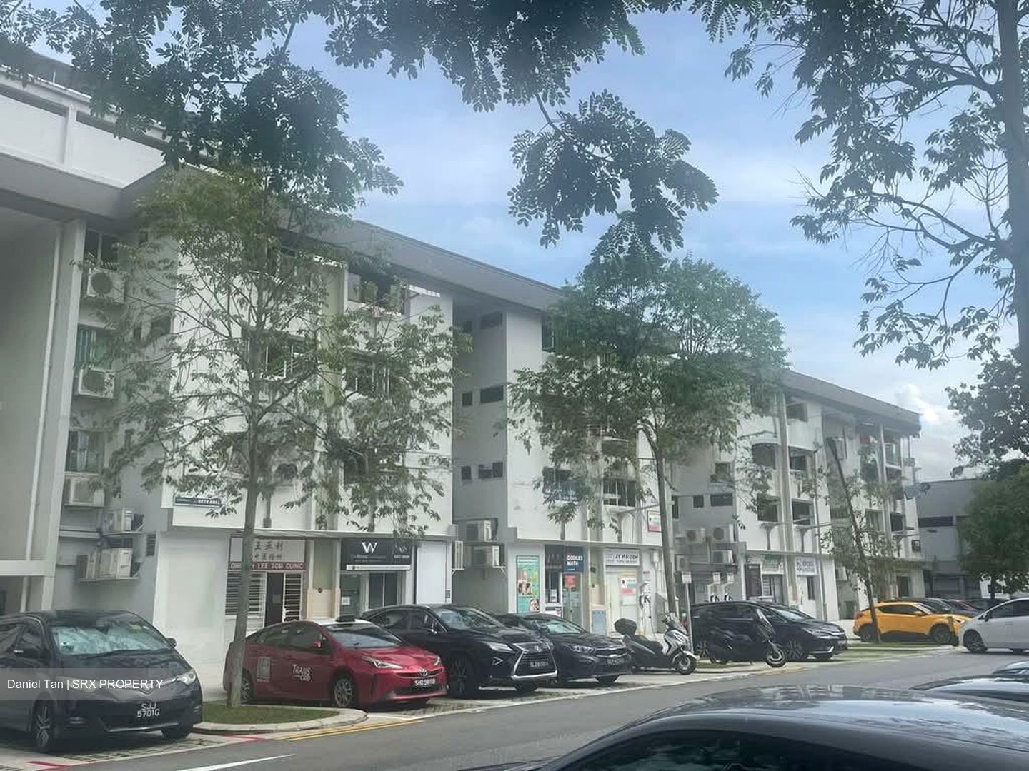 Ang Mo Kio Avenue 6 (D20), Shop House #575671841